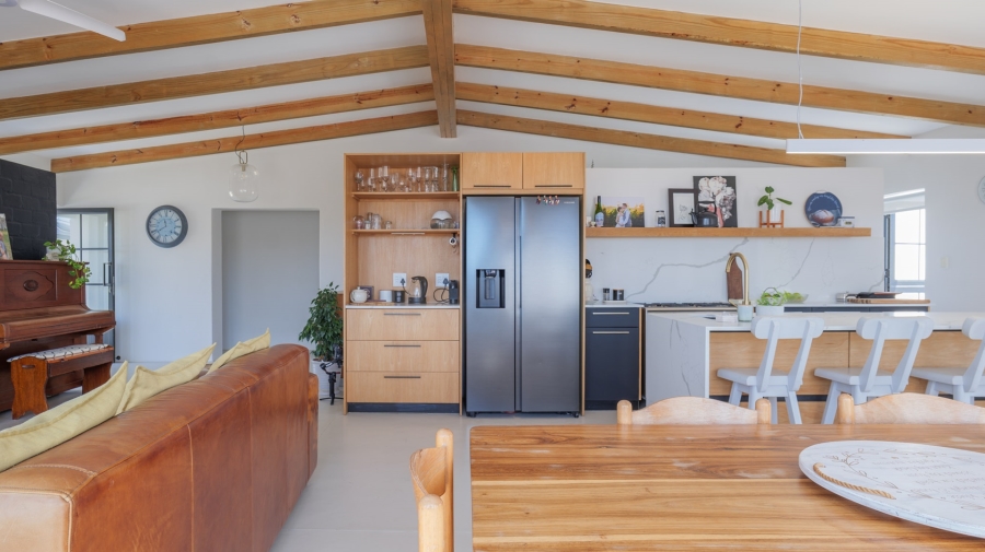 6 Bedroom Property for Sale in Agulhas Western Cape